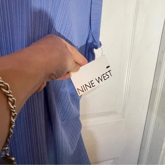 9West cornflower blue blouse, women's Large​​​​​​​ - Picture 4 of 12